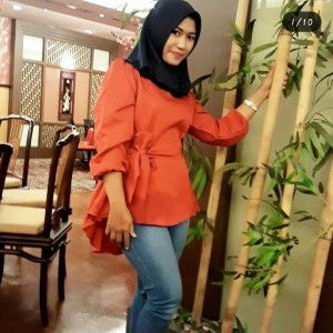 Reni Indri profile icon