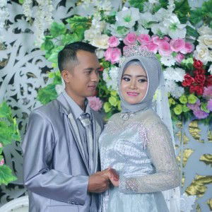 Lisa Hanif profile icon