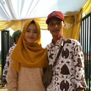 Tiwi Sri Astri profile icon