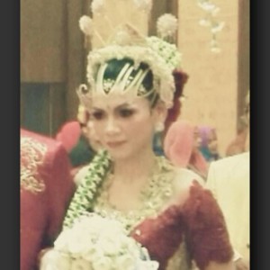 Febriana Dina profile icon
