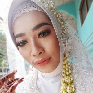 Lina Yuliani profile icon