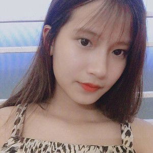 Cao Phương Loan profile icon