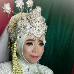 Iin Rosini profile icon