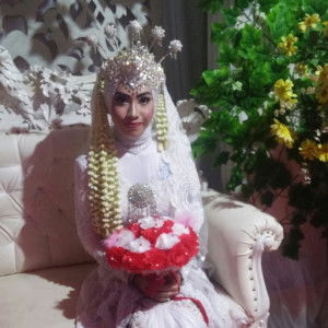 Ade Siti Marsinah profile icon