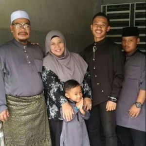 Angah Mardiah profile icon