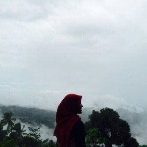 Ade Sri Wahyuni profile icon