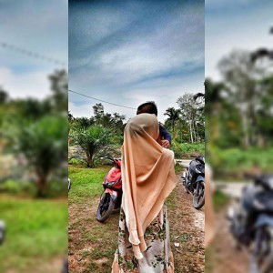 Siti Komariah profile icon