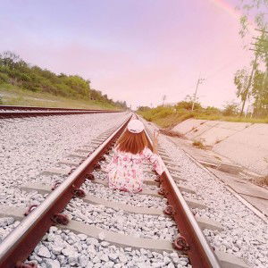 ยืนคนล่ะจุด คิดคนล่ะแบบ profile icon