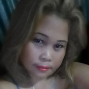 Rowena dela Cruz profile icon