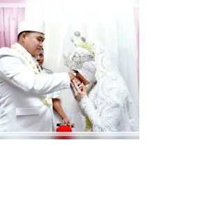 Selly Astuti profile icon