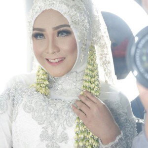 Eldi Nadiah profile icon