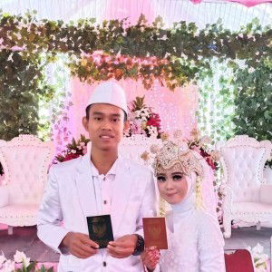 Putri Andriani profile icon