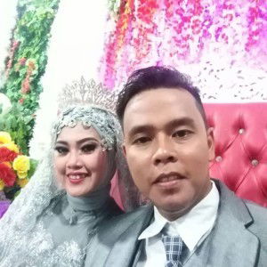 Ratna Anzani profile icon