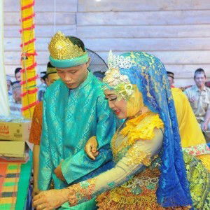 Dini Astuthy profile icon