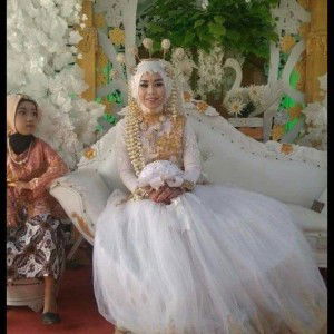 Shollekha Safitri Va profile icon