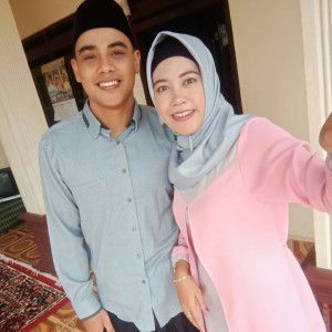 Indri Fatmala profile icon