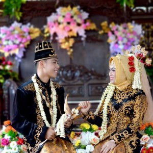 Yuni Indriyani profile icon