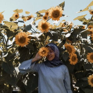 arni indayanti profile icon