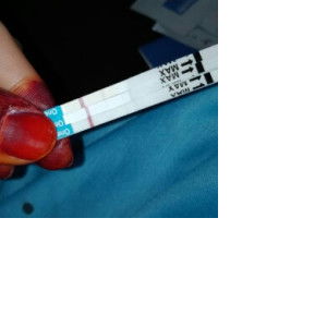 Dini Anggreini profile icon