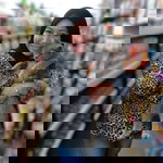 Julie Anuar profile icon