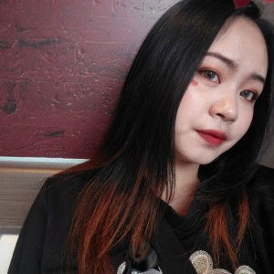 พลอย ลอย profile icon