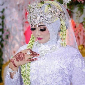 Dewii Amiliya profile icon