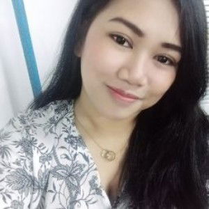 tricia arias profile icon