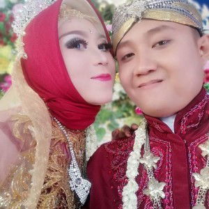 Mei Dina Putri Yulianti profile icon