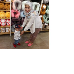 veny andrianti profile icon