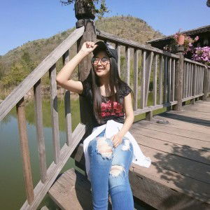 La la'Little Bee profile icon