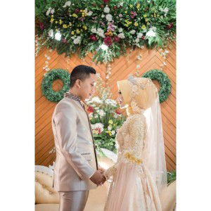 Dewi Sulastri profile icon