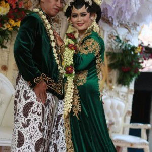 Ayuk Pesek profile icon