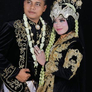 Heni Fitriyana profile icon