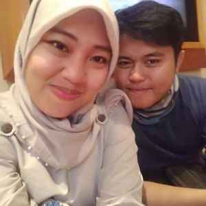 Dini Apriliani profile icon