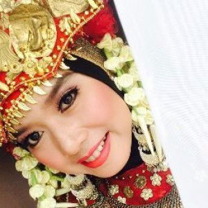 Arselly Yuniswari profile icon