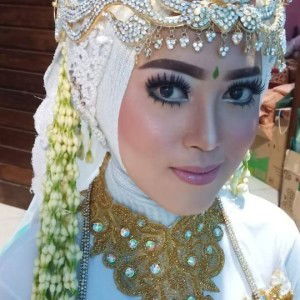 Fitria Nurhayati profile icon