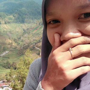 Tri Wulandari profile icon