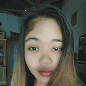 Cici Ariyanti profile icon