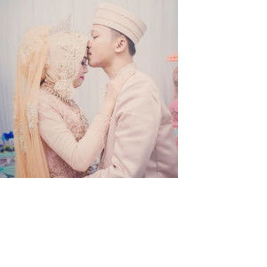 OFFICIAL_LARASTIARAPUTRI profile icon