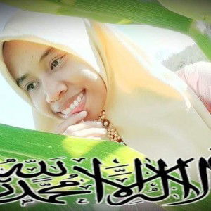 Nia Daniati profile icon