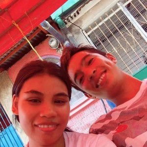 Lorie Balladares profile icon