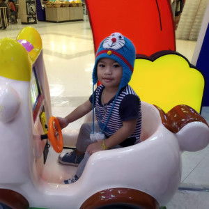 August Love profile icon