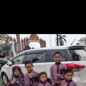 Farah Makhtar profile icon