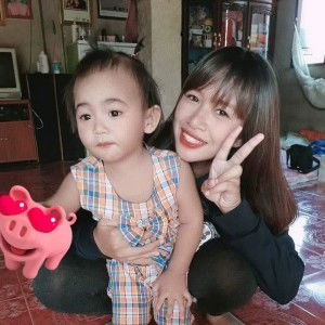 Som Ying profile icon