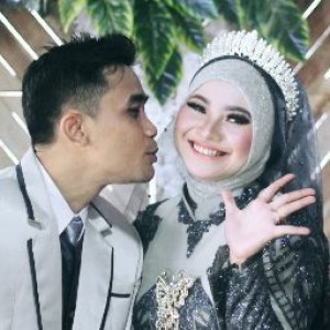 Zidni Azkiyya Nur profile icon