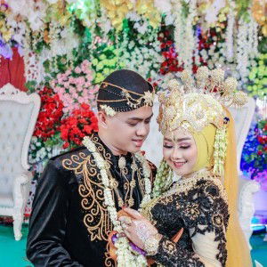 Yunie Pesekk profile icon