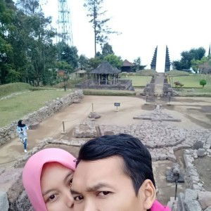 Retno Pradiyanti Putri profile icon