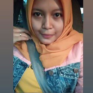 Heny Novita profile icon