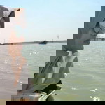 Dewi Ariska Indria profile icon