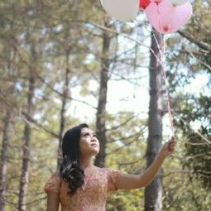 Rina Wes Official profile icon